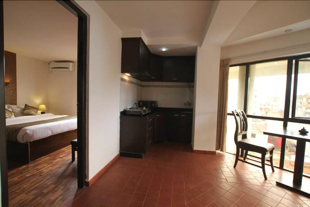 Gaju Suite Hotel Kathmandu Exterior foto